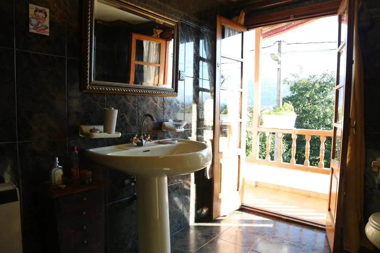 Habitaciones Dobles En Casa Villanueva  0*, Villanueva (Cantabria) Spain