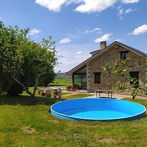  Сasa de vacaciones Casa Con Gran Jardín Y Piscina En Cabarceno